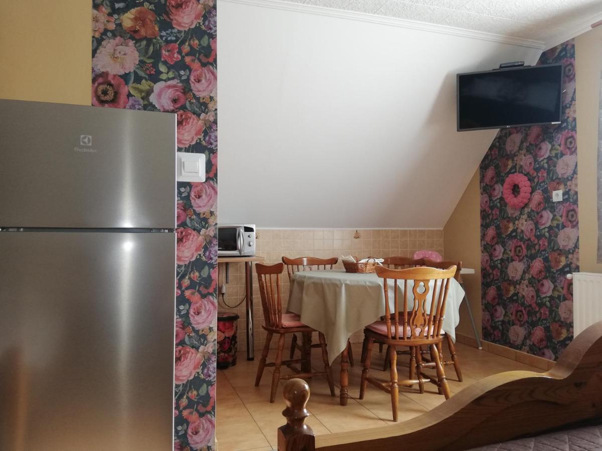 Bobita Apartmanhaz Szilvasvarad Bagian luar foto