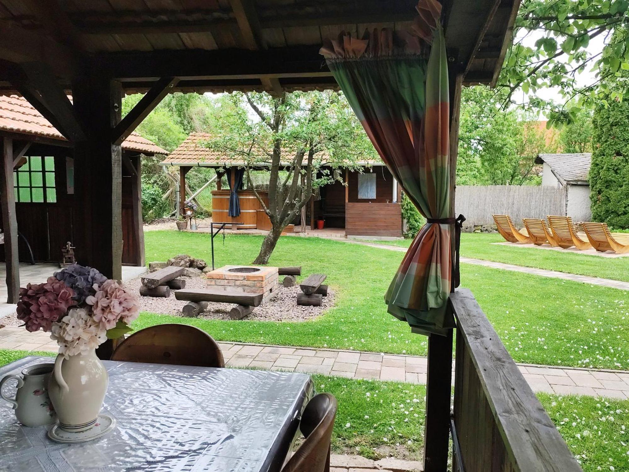 Bobita Apartmanhaz Szilvasvarad Bagian luar foto