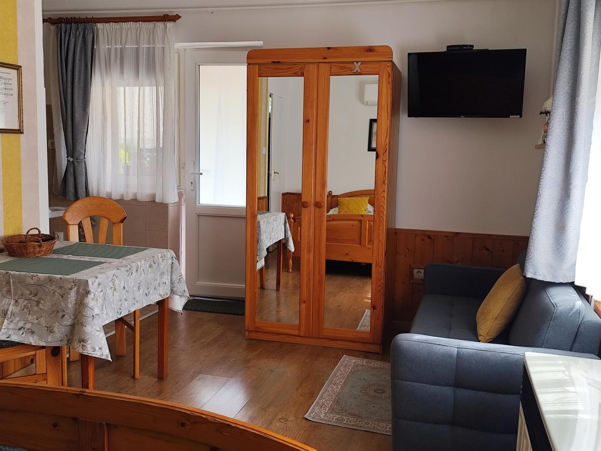 Bobita Apartmanhaz Szilvasvarad Bagian luar foto