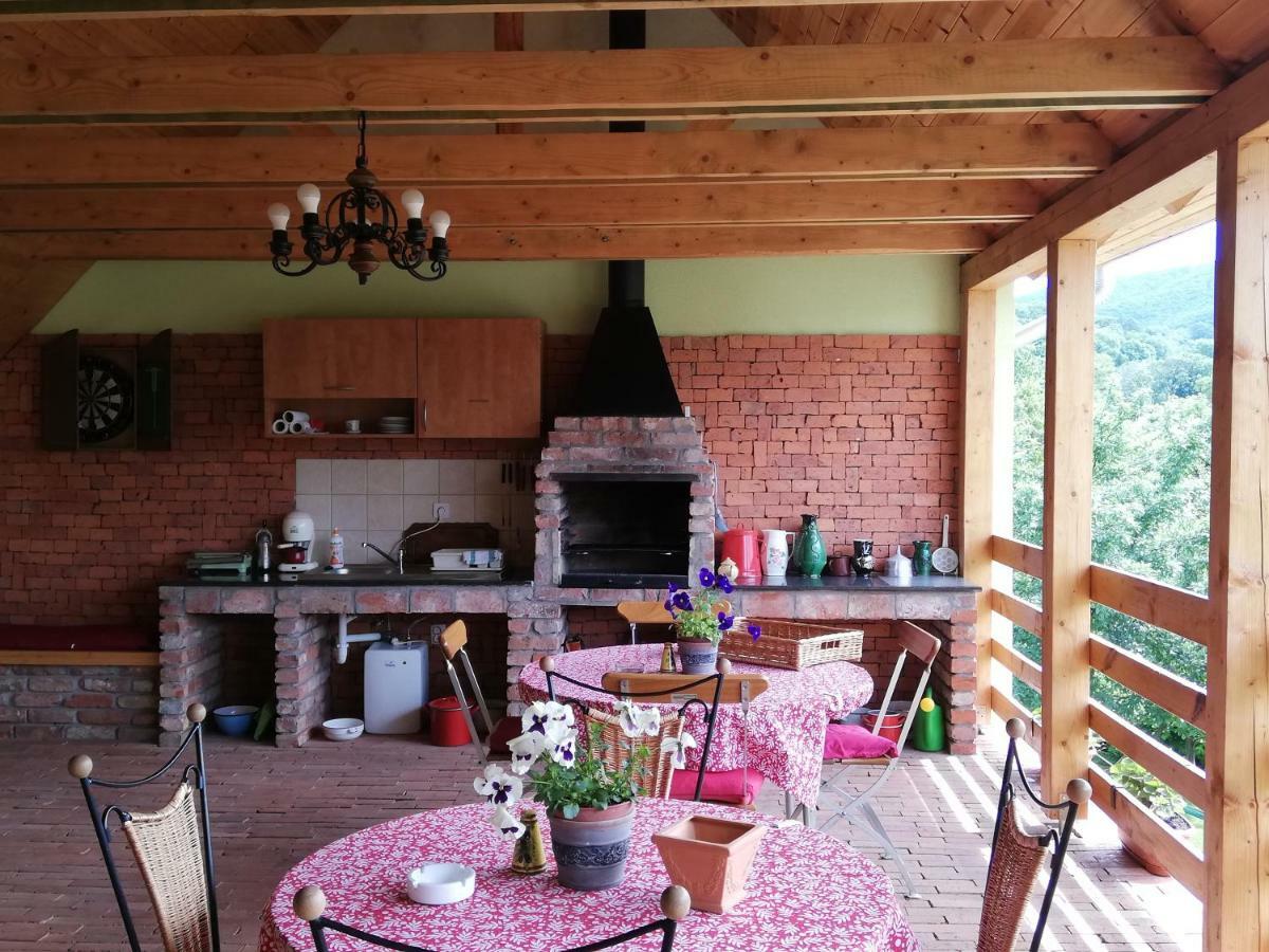 Bobita Apartmanhaz Szilvasvarad Bagian luar foto
